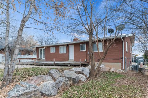 Tiny photo for 537 E 300 N, Kaysville, UT 84037 (MLS # 2127696)