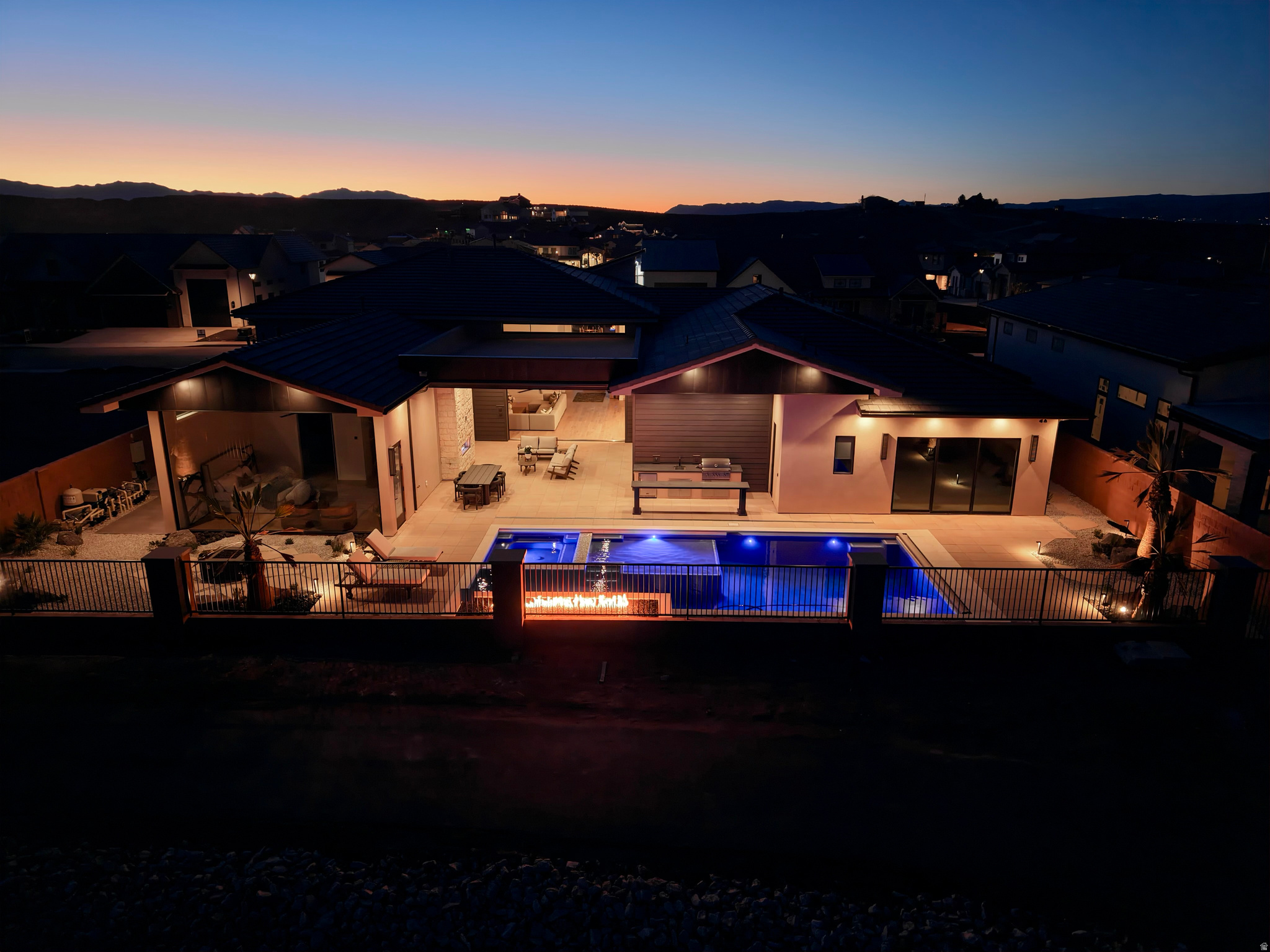 LAKESIDE AT STUCKI FARMS - Residential