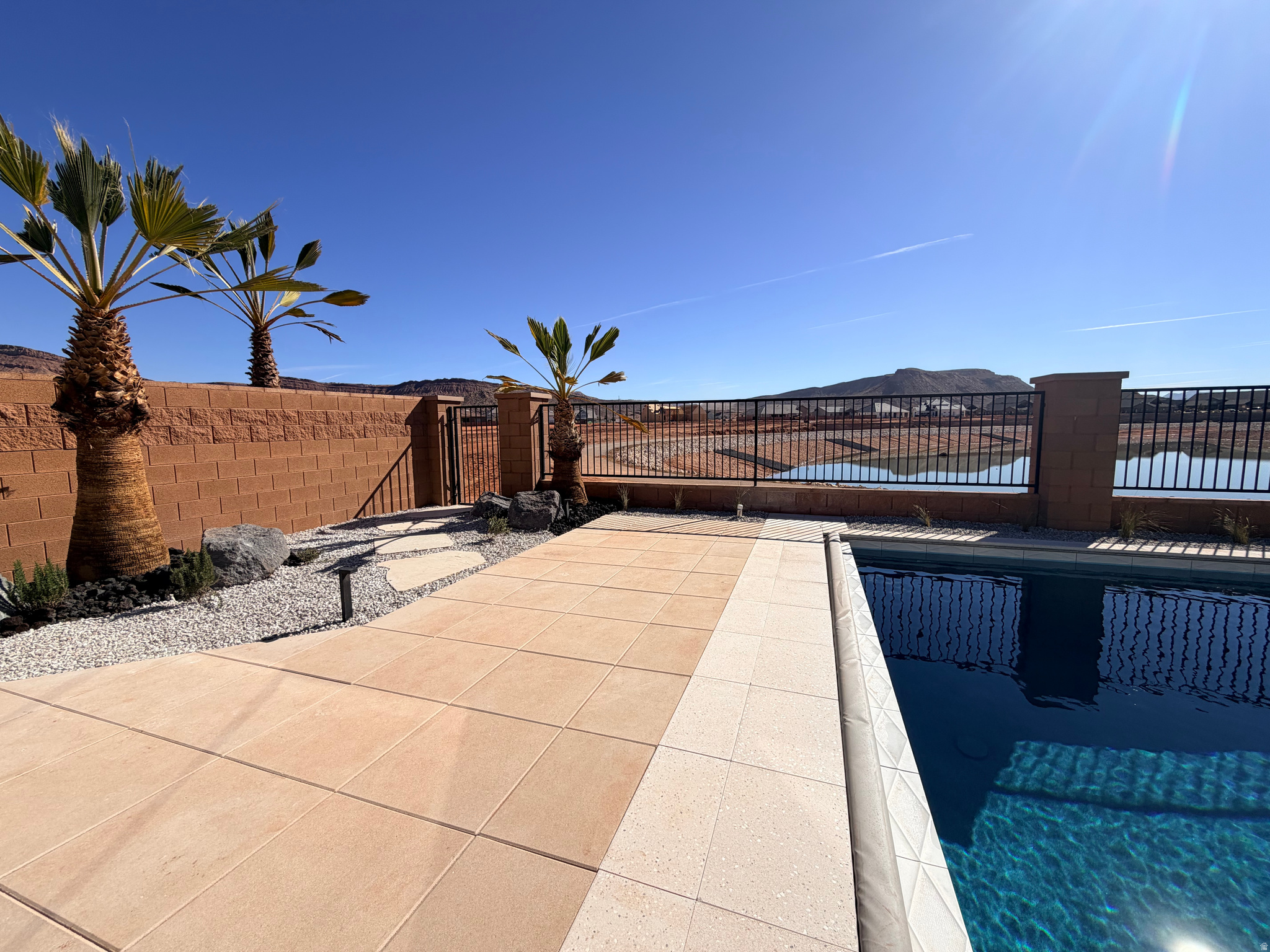 LAKESIDE AT STUCKI FARMS - Residential