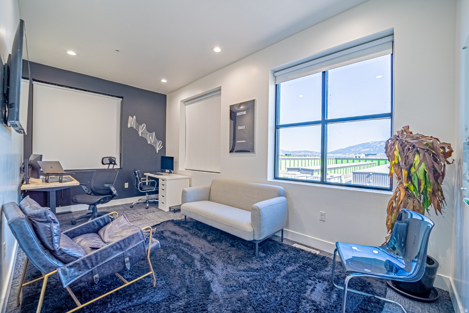 VIEW WEST - Commercial Lease