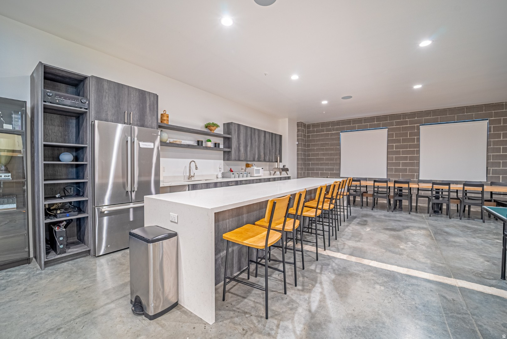 VIEW WEST - Commercial Lease