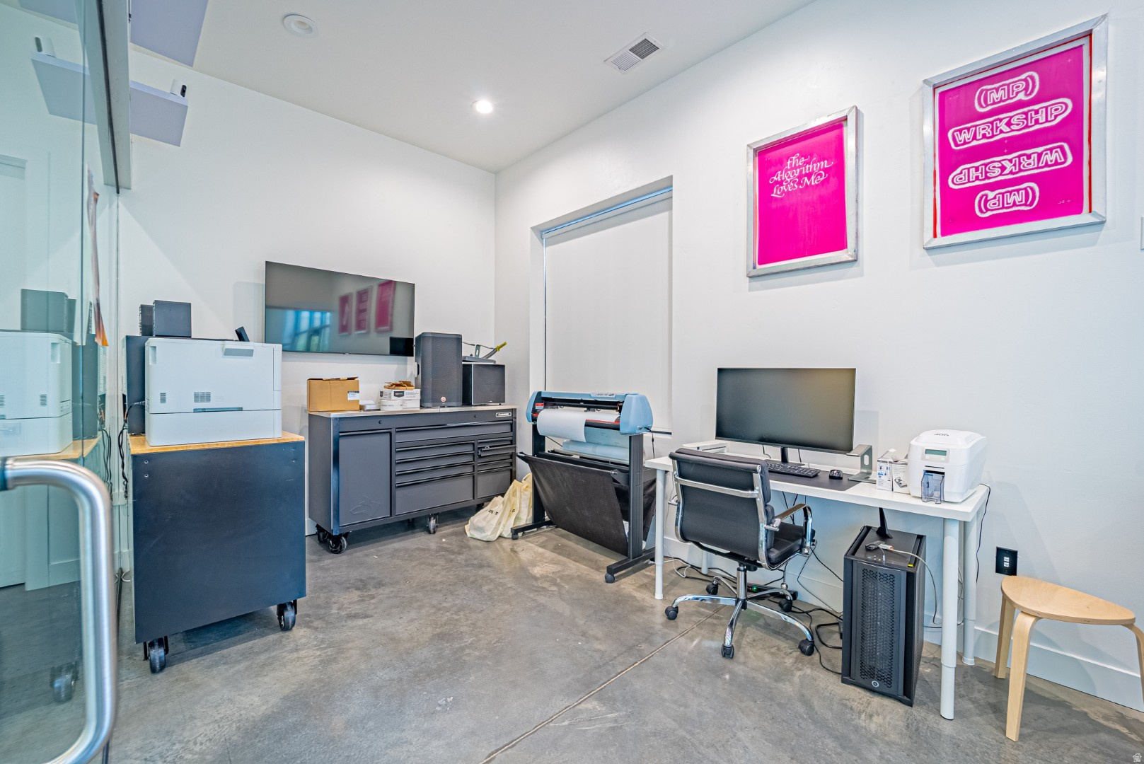 VIEW WEST - Commercial Lease