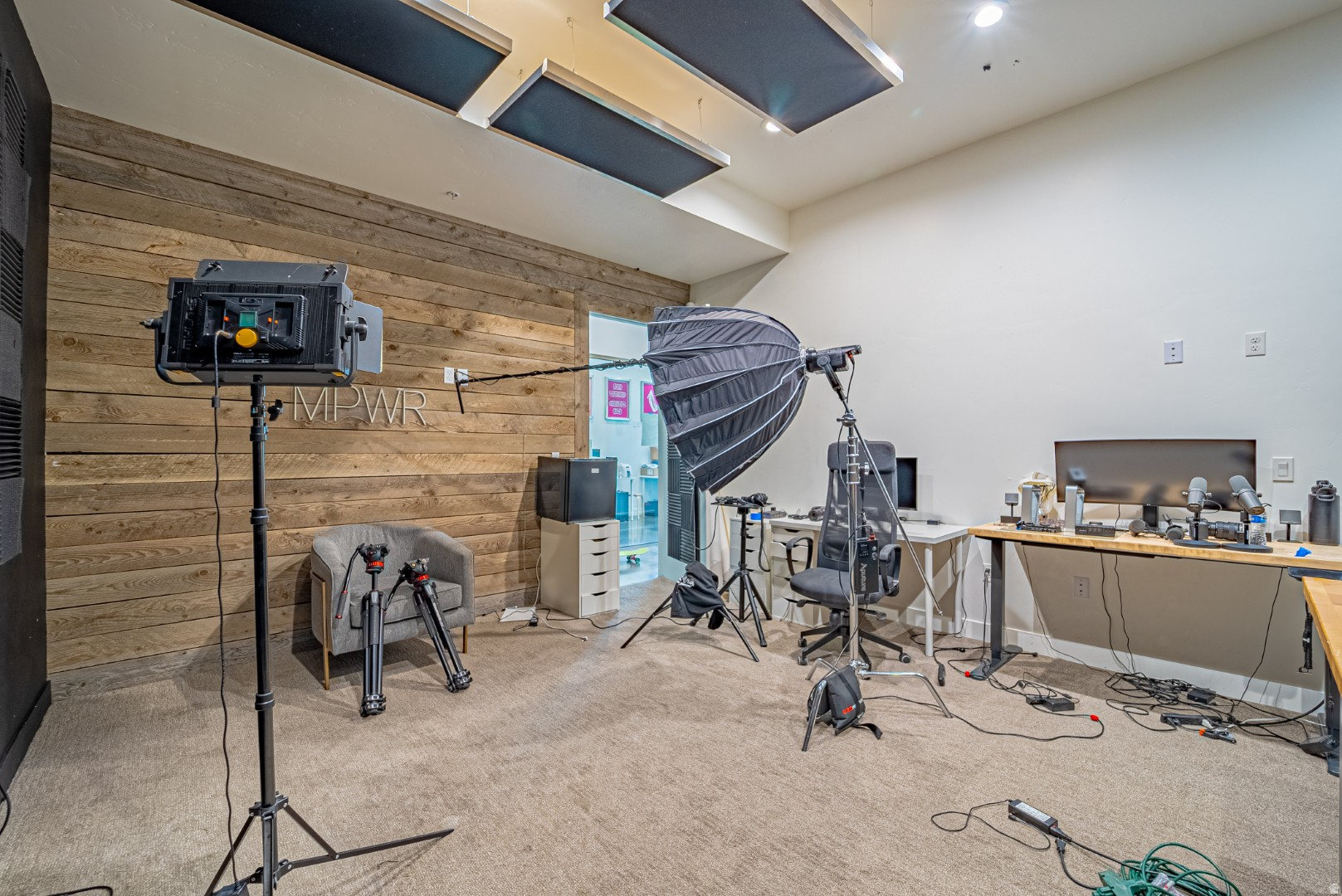 VIEW WEST - Commercial Lease