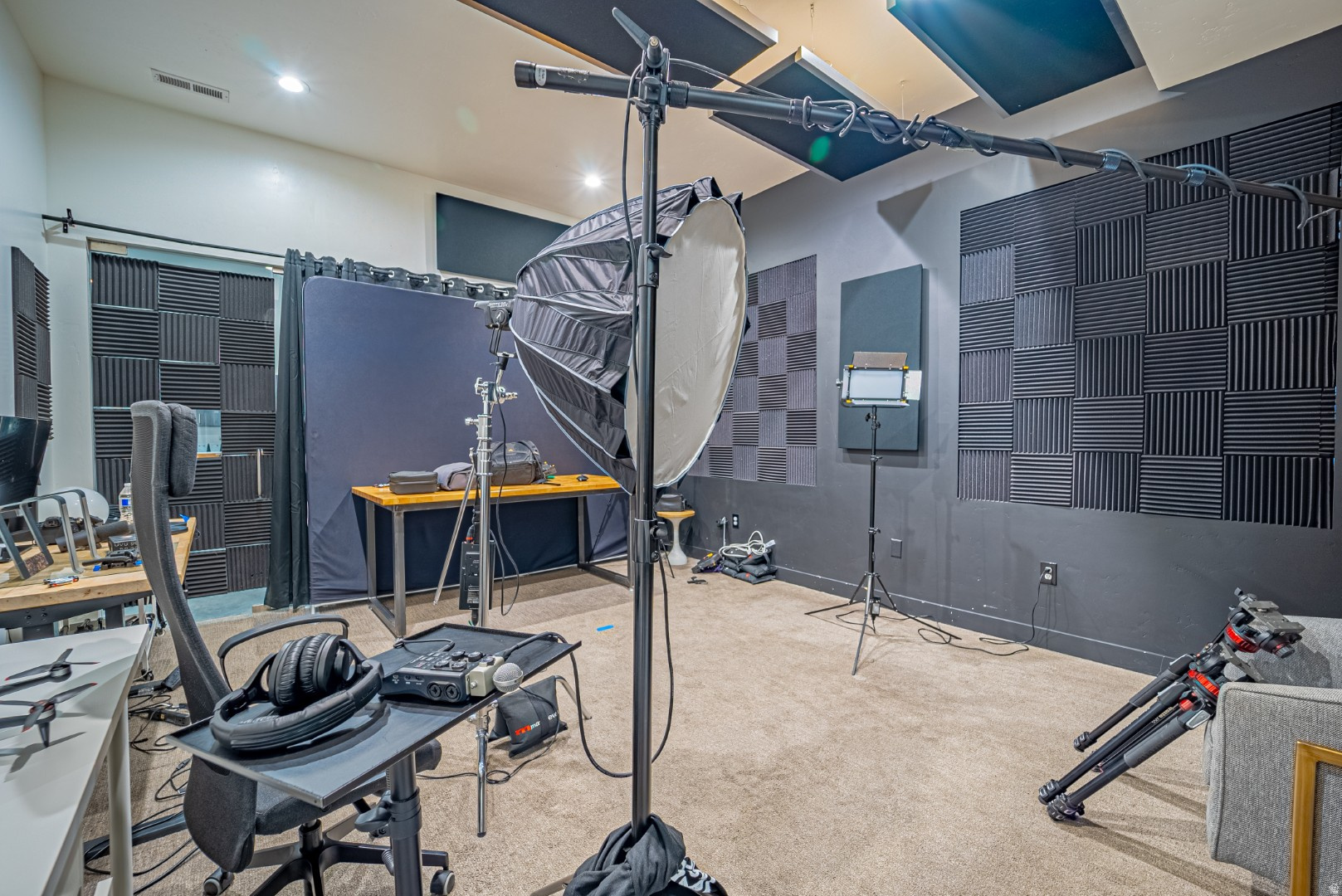 VIEW WEST - Commercial Lease