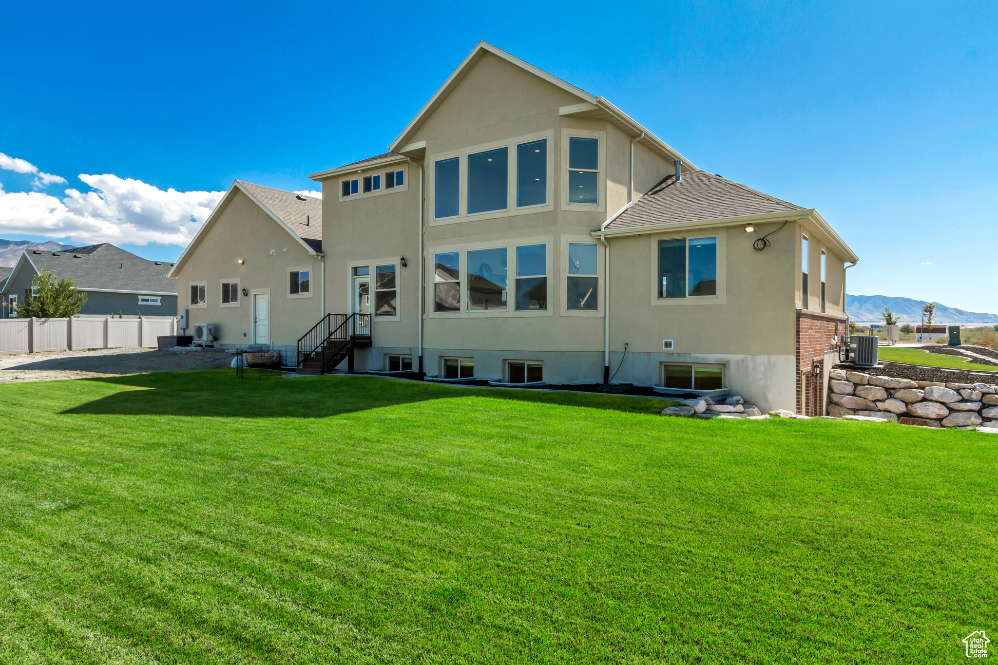 THE PIER - Residential