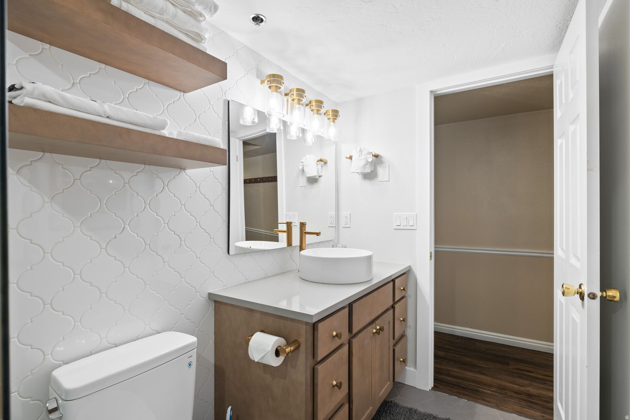 POWDER POINTE - Residential