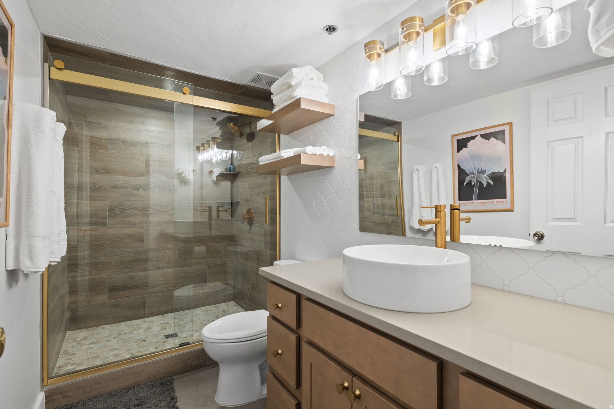 POWDER POINTE - Residential