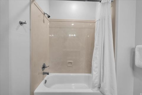 Tiny photo for 5160 W VILLAS #6-305, Hurricane, UT 84737 (MLS # 2126630)