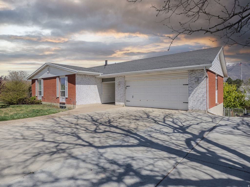 Photo of 4256 S 1100 W, Riverdale, UT 84405 (MLS # 2147158)