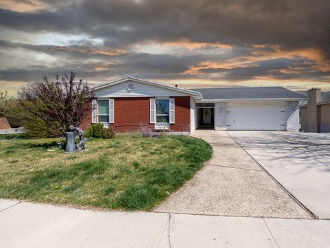 Photo of 4256 S 1100 W, Riverdale, UT 84405 (MLS # 2147158)
