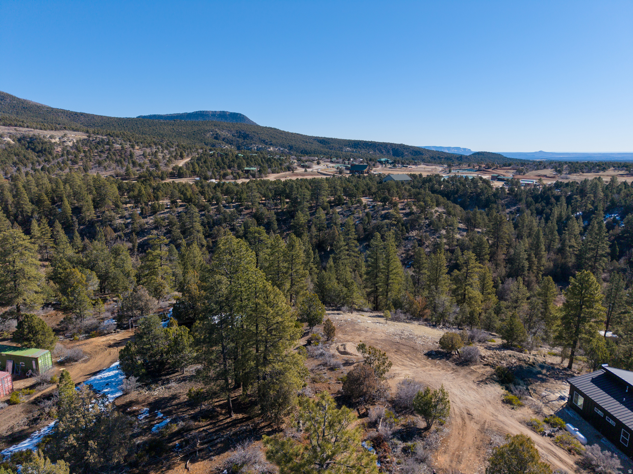 LITTLE PONDEROSA - Land