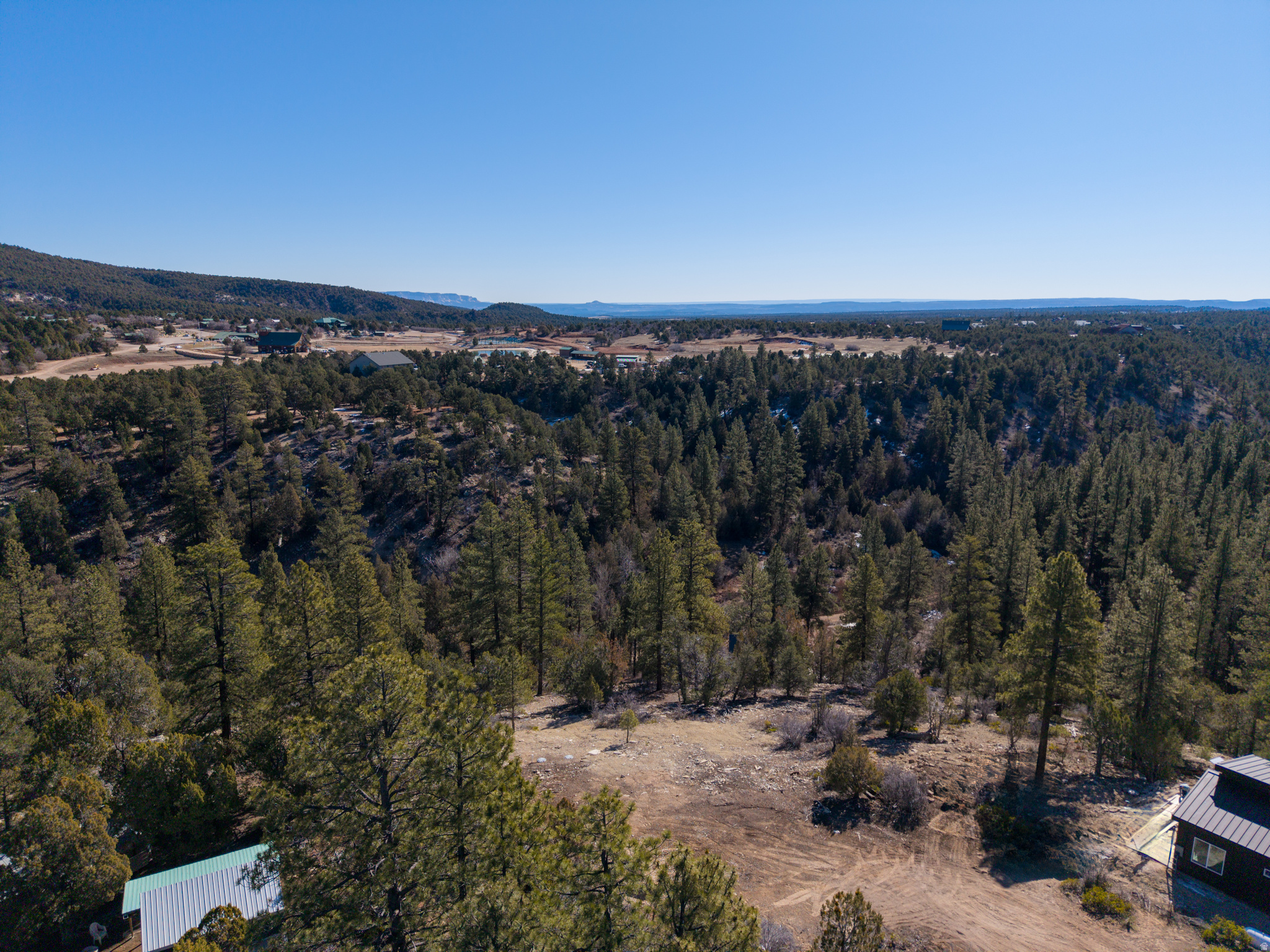 LITTLE PONDEROSA - Land