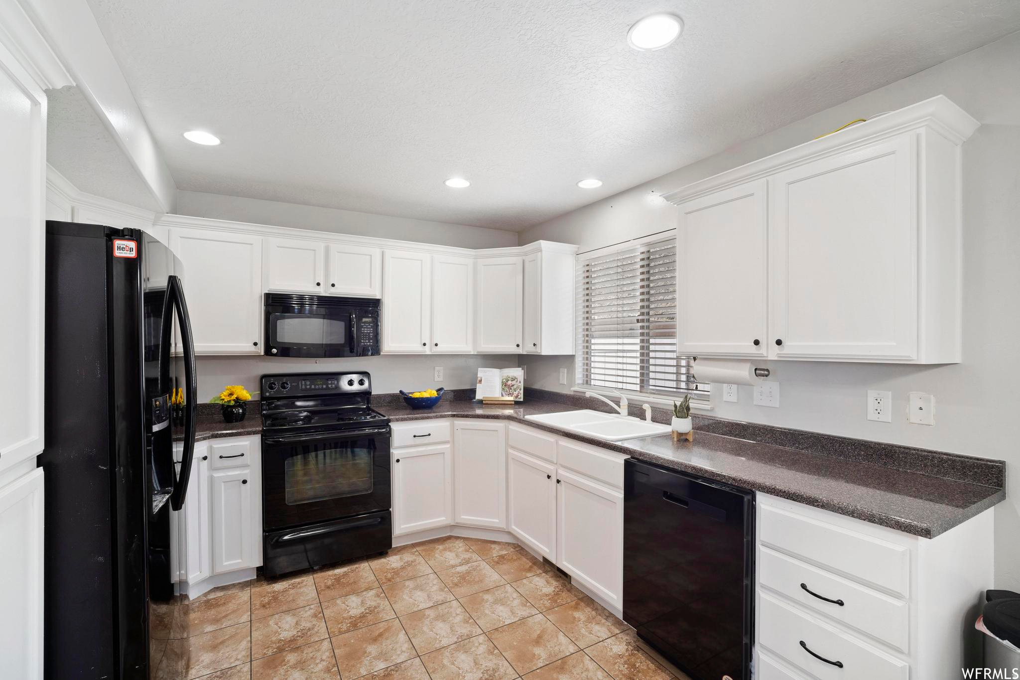 THE CEDARS TOWNHOMES - Residential