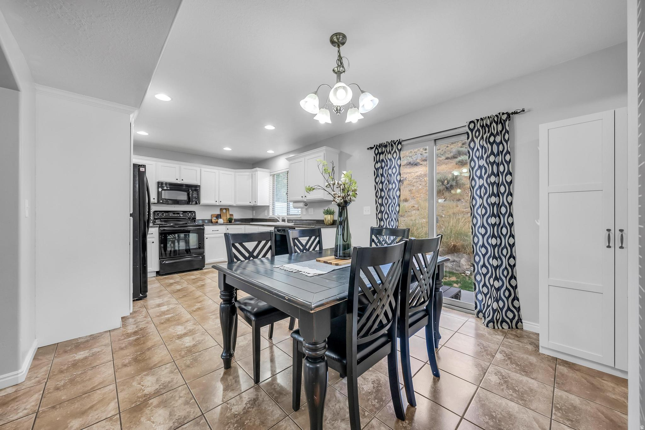 THE CEDARS TOWNHOMES - Residential