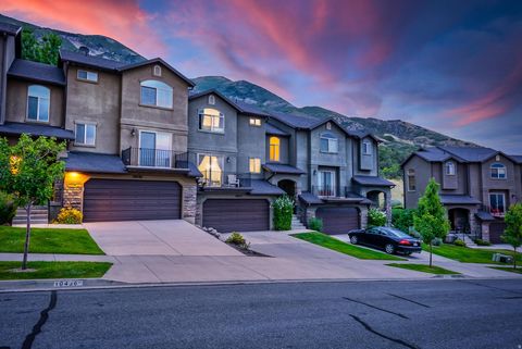 Townhouse For Sale - 10432 N Sage Vista Ln<br/> Cedar Hills, UT 84062