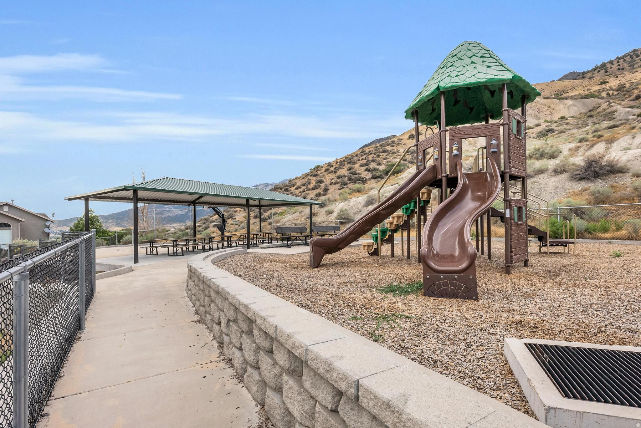 THE CEDARS TOWNHOMES - Residential