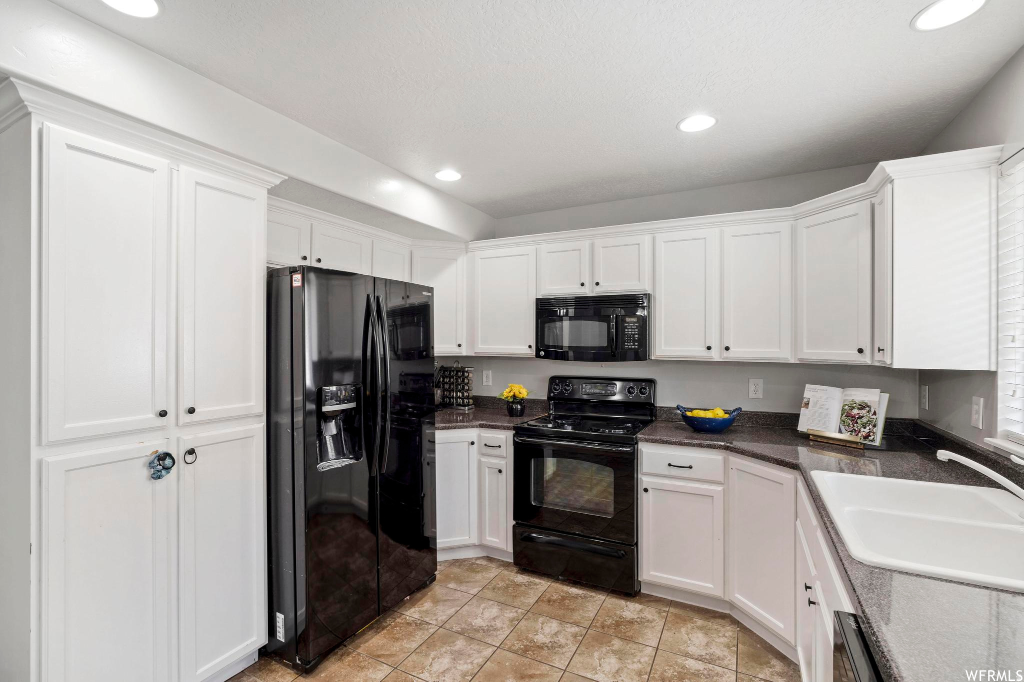 THE CEDARS TOWNHOMES - Residential