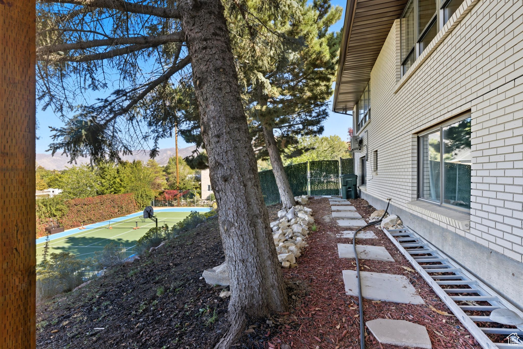 VALLEY VISTA - Residential