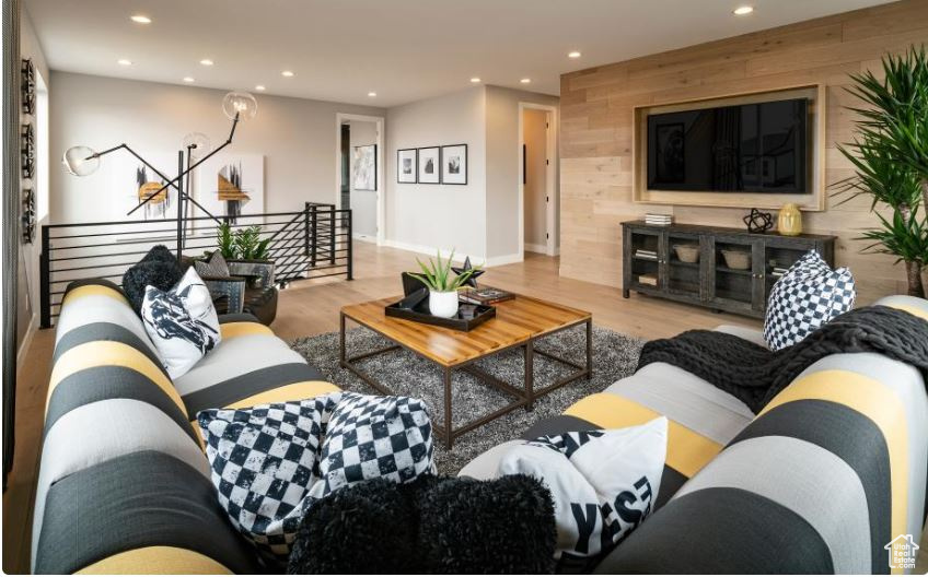 LAKEVIEW ESTATES - Residential