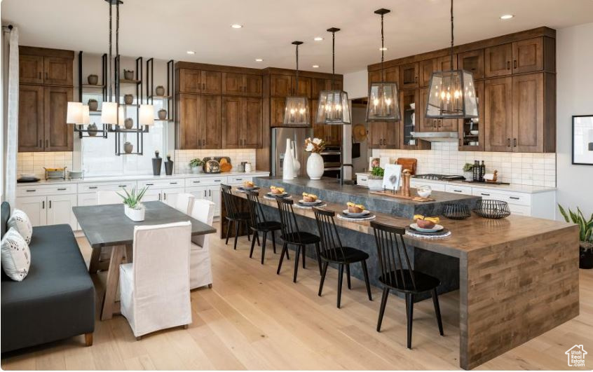 LAKEVIEW ESTATES - Residential