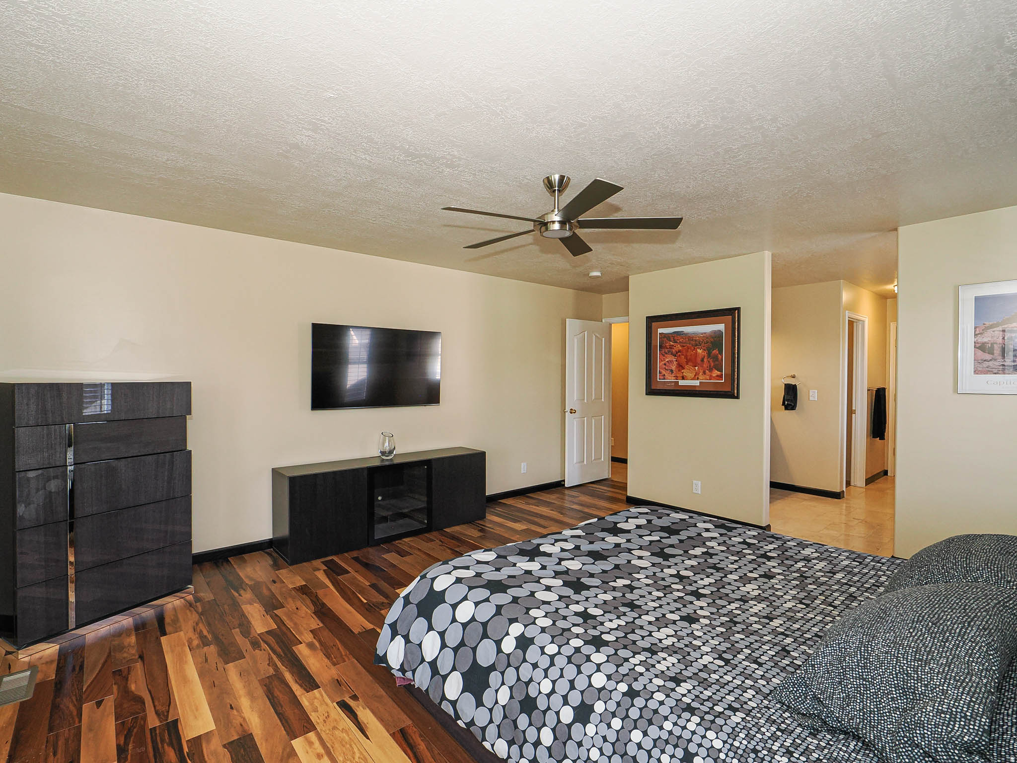 PARKWAY EST - Residential