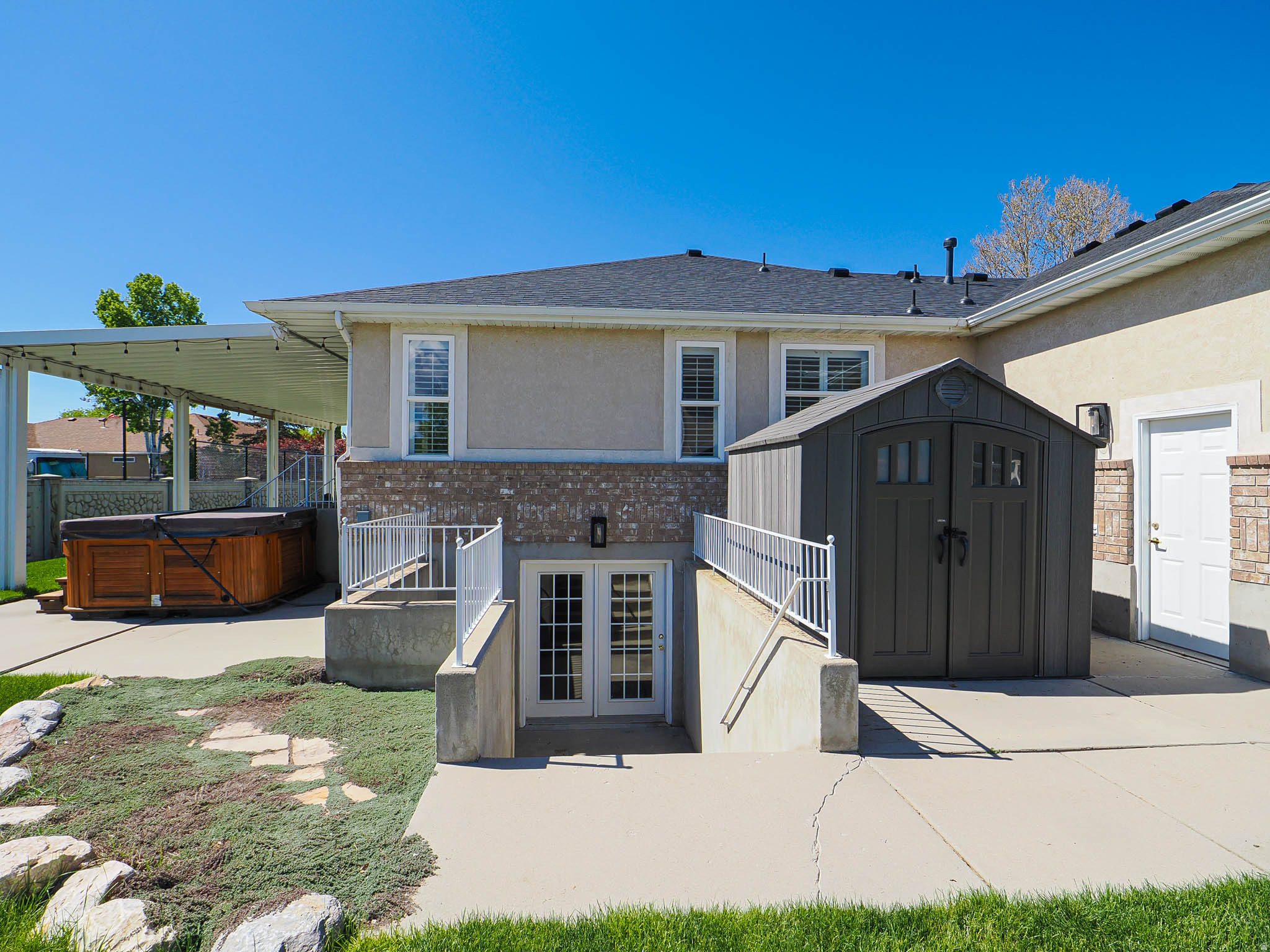 PARKWAY EST - Residential