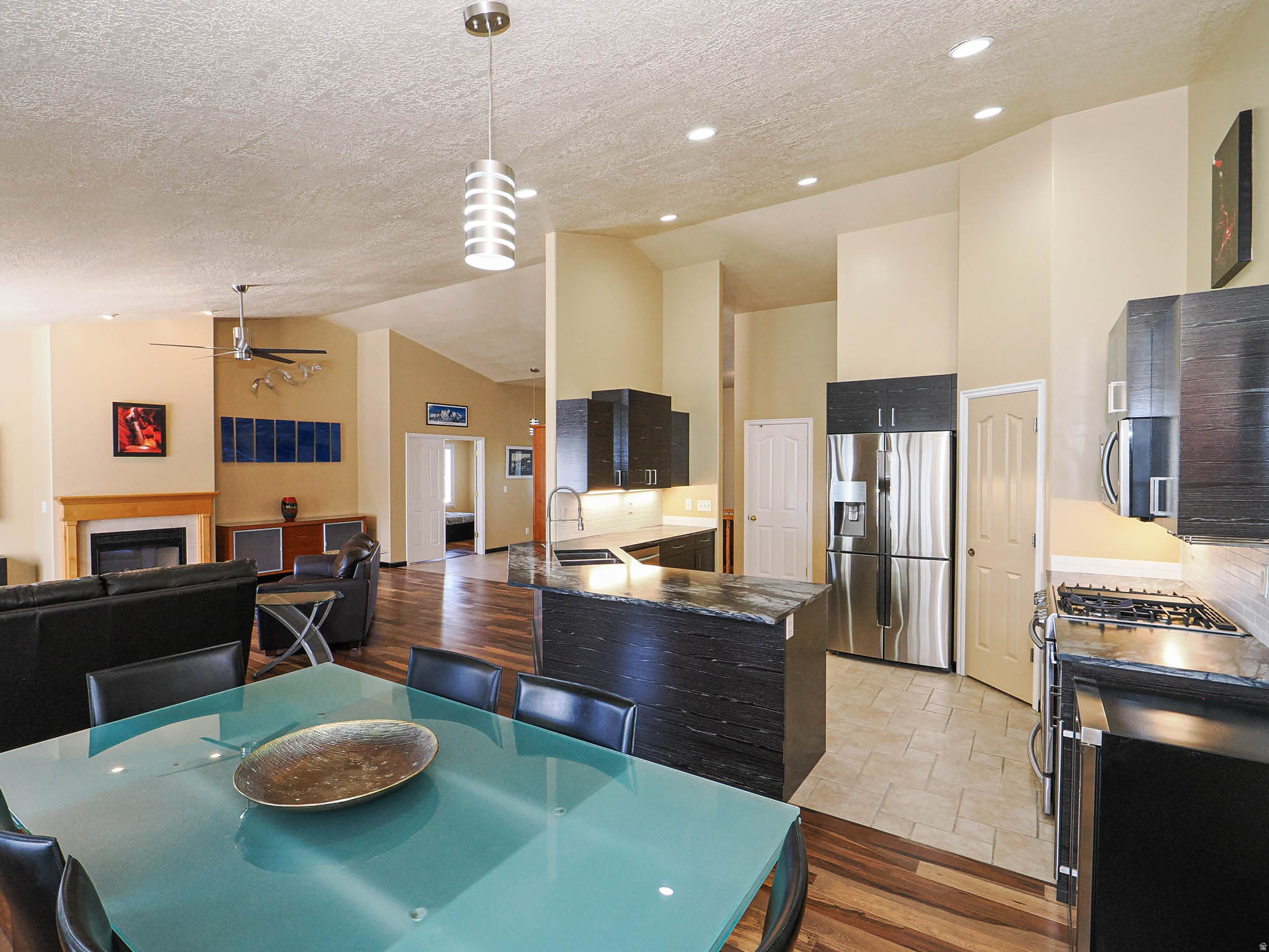 PARKWAY EST - Residential