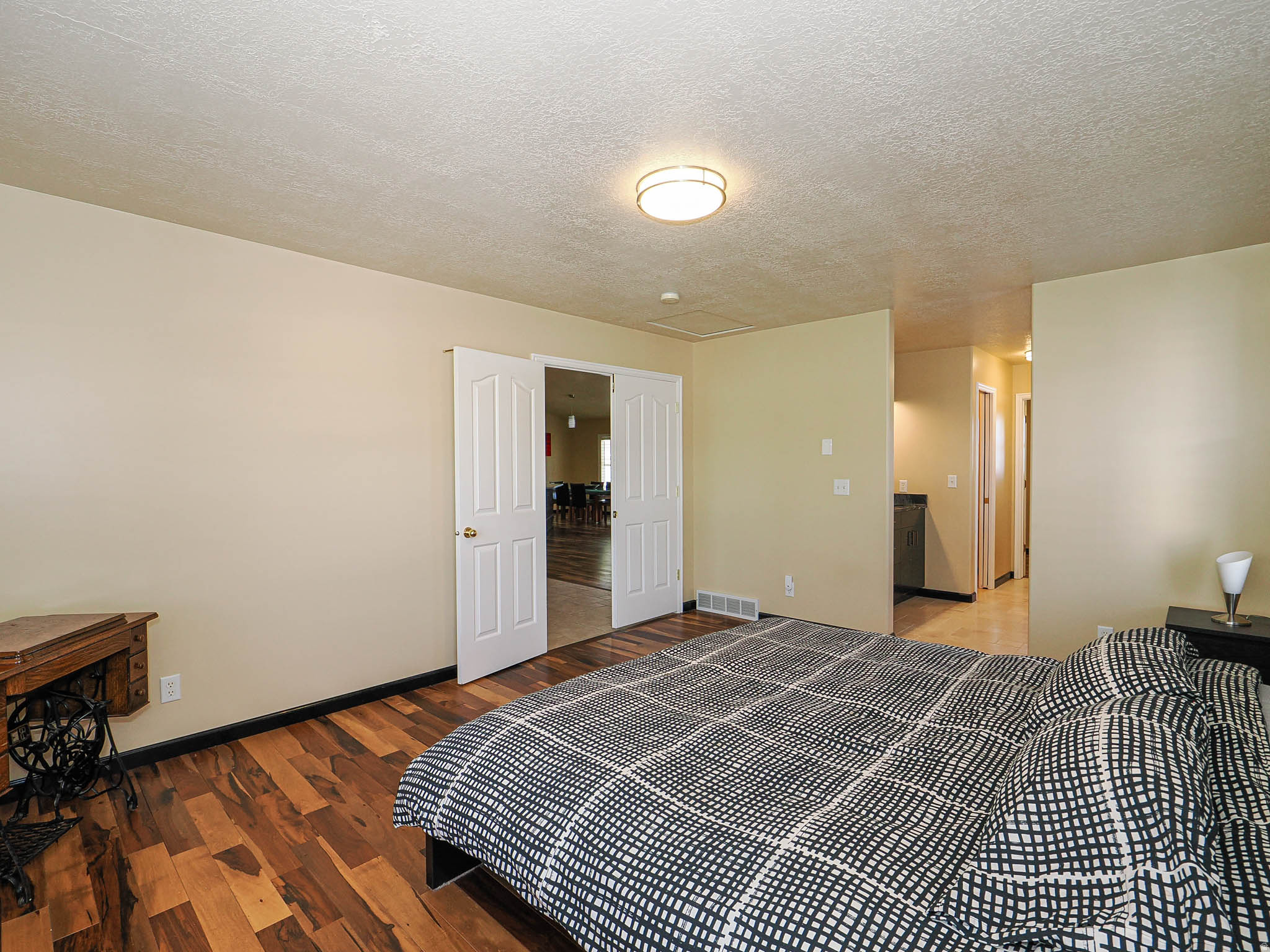 PARKWAY EST - Residential