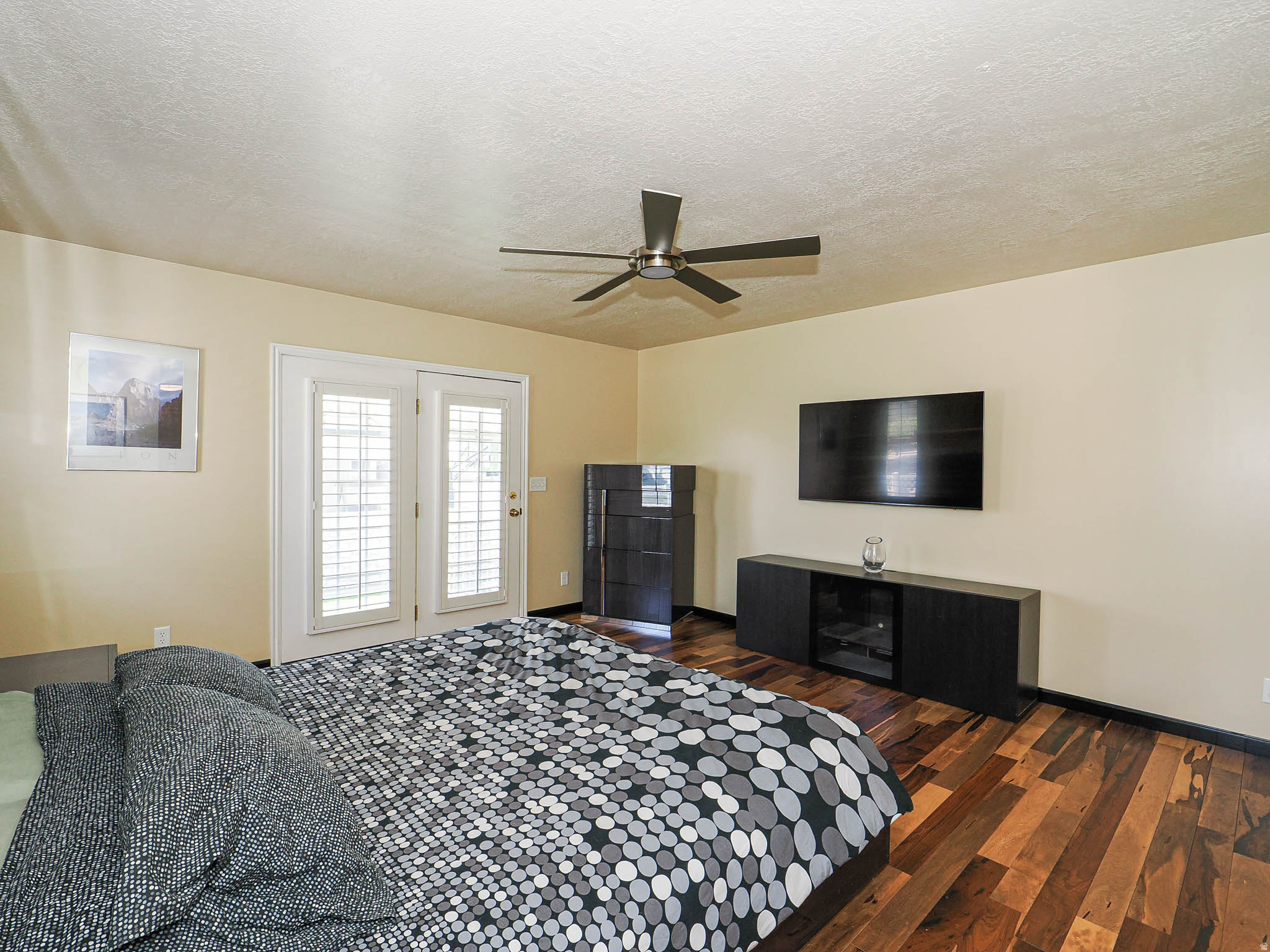 PARKWAY EST - Residential