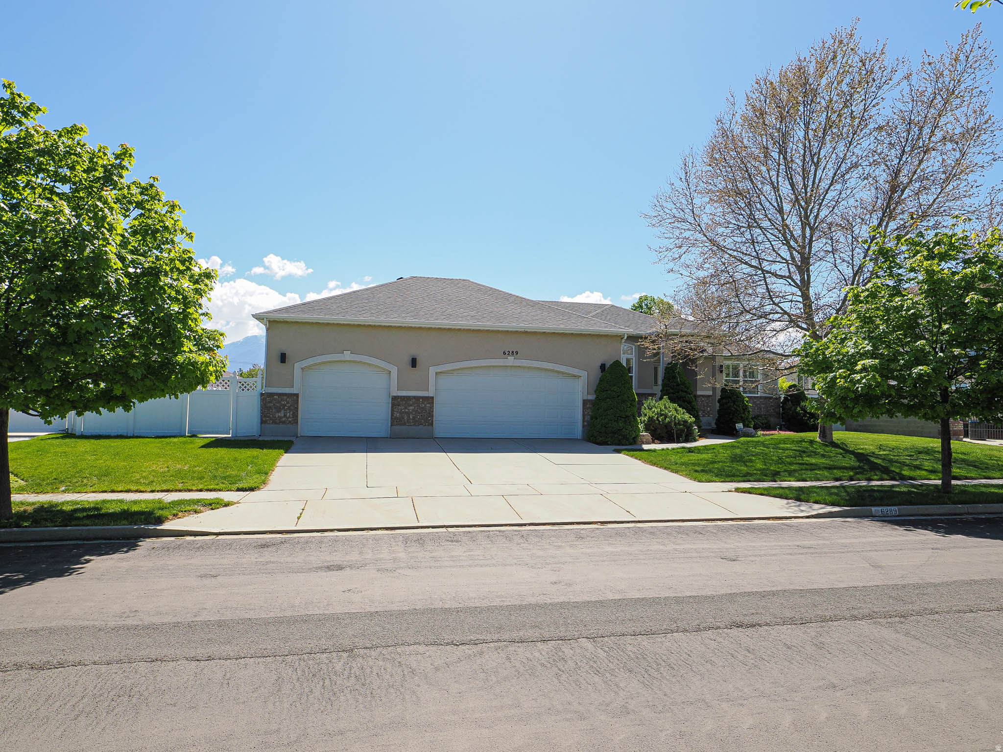 PARKWAY EST - Residential