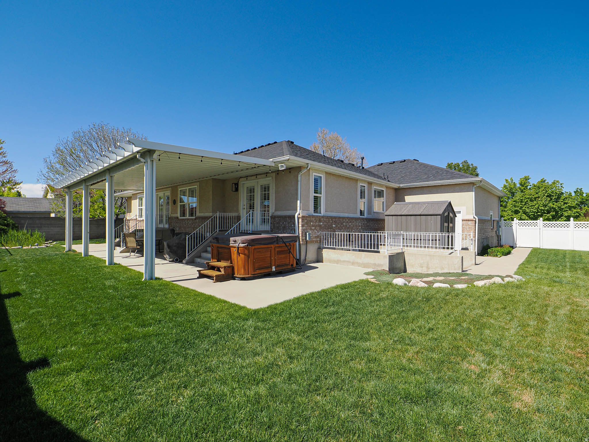 PARKWAY EST - Residential