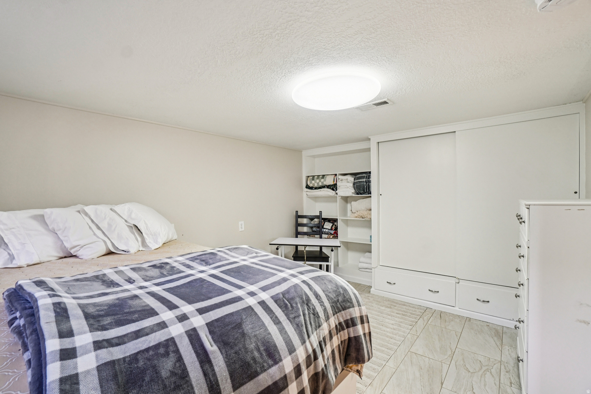 ARLINGTON HEIGHTS - Residential