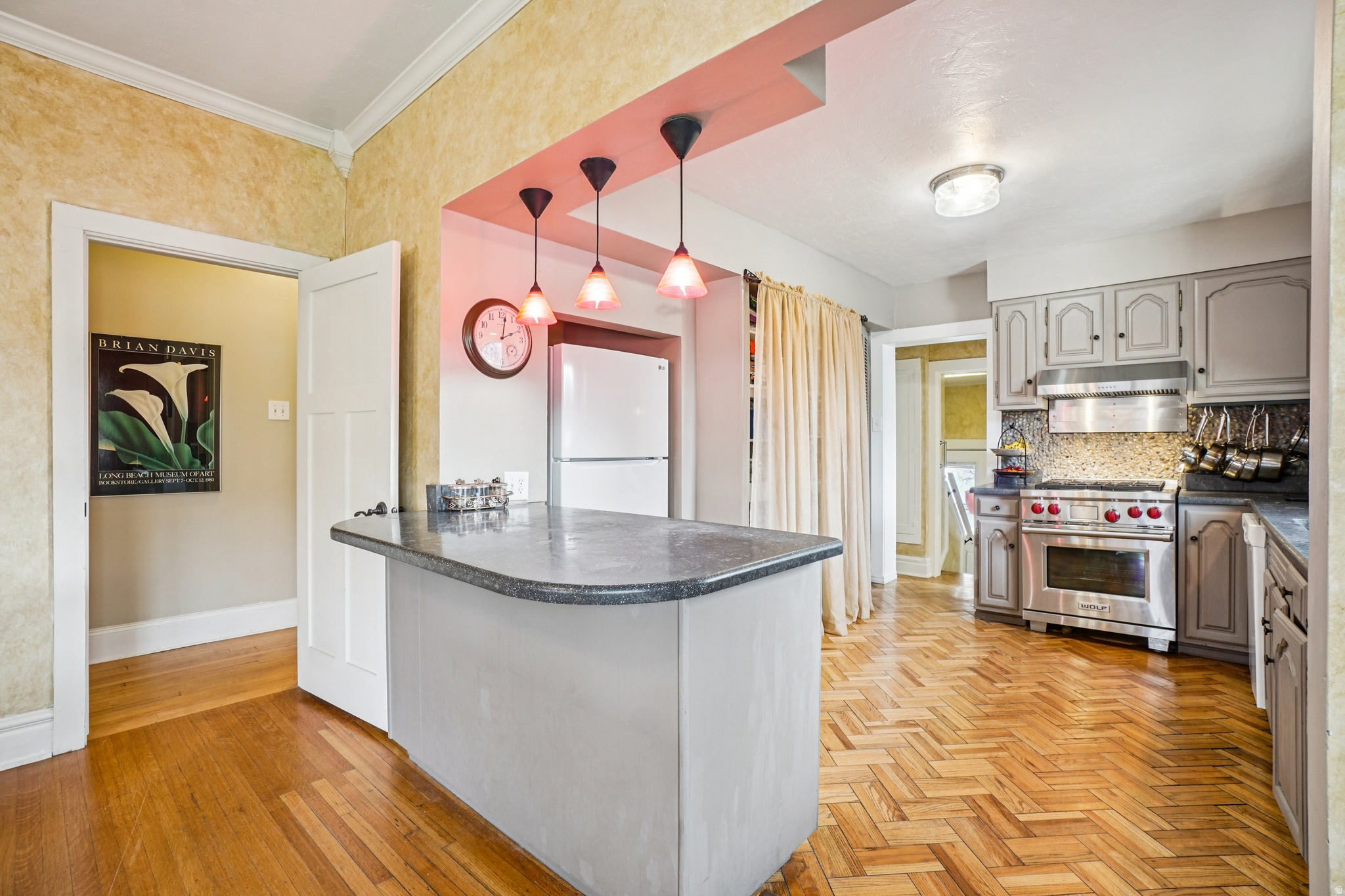 ARLINGTON HEIGHTS - Residential