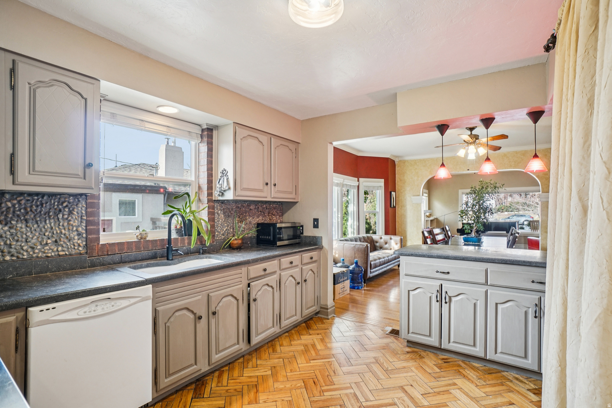 ARLINGTON HEIGHTS - Residential