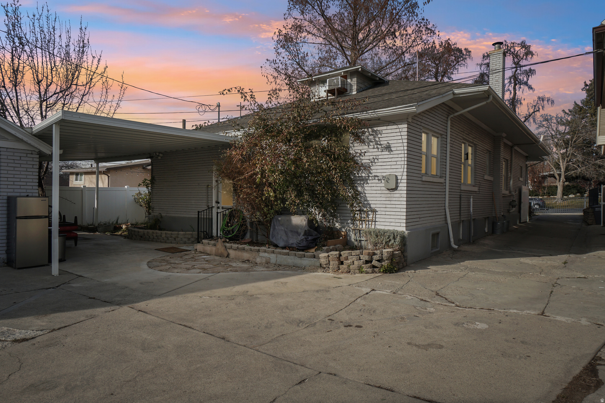 ARLINGTON HEIGHTS - Residential