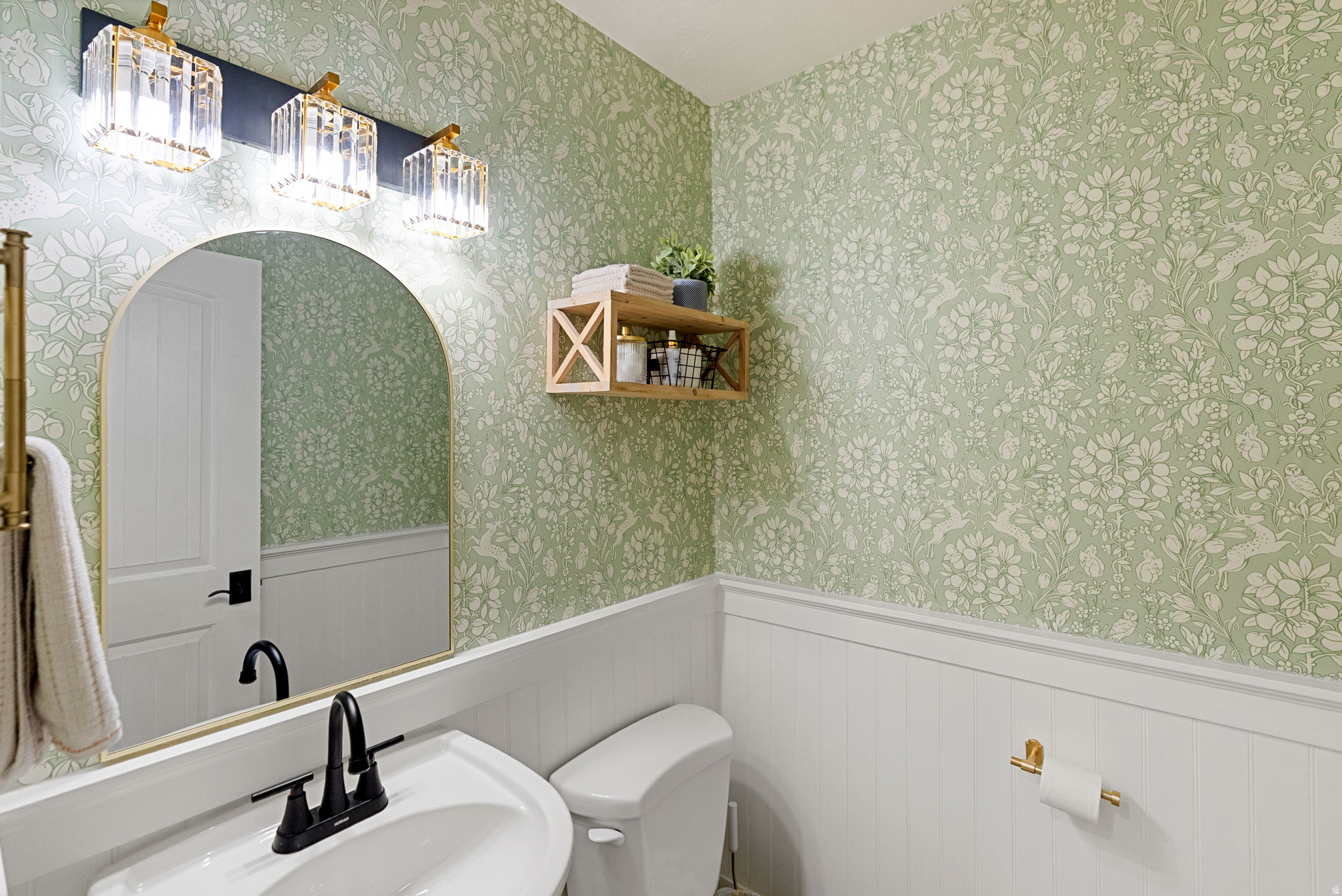 ASHBURY COURT - Residential