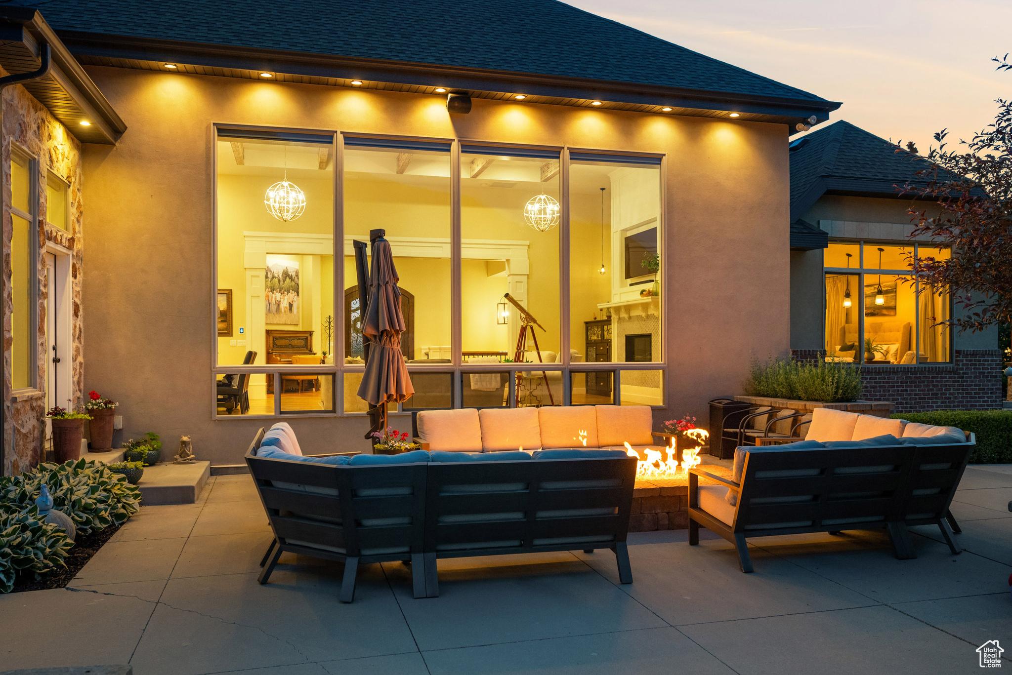 HILLCREST - Residential
