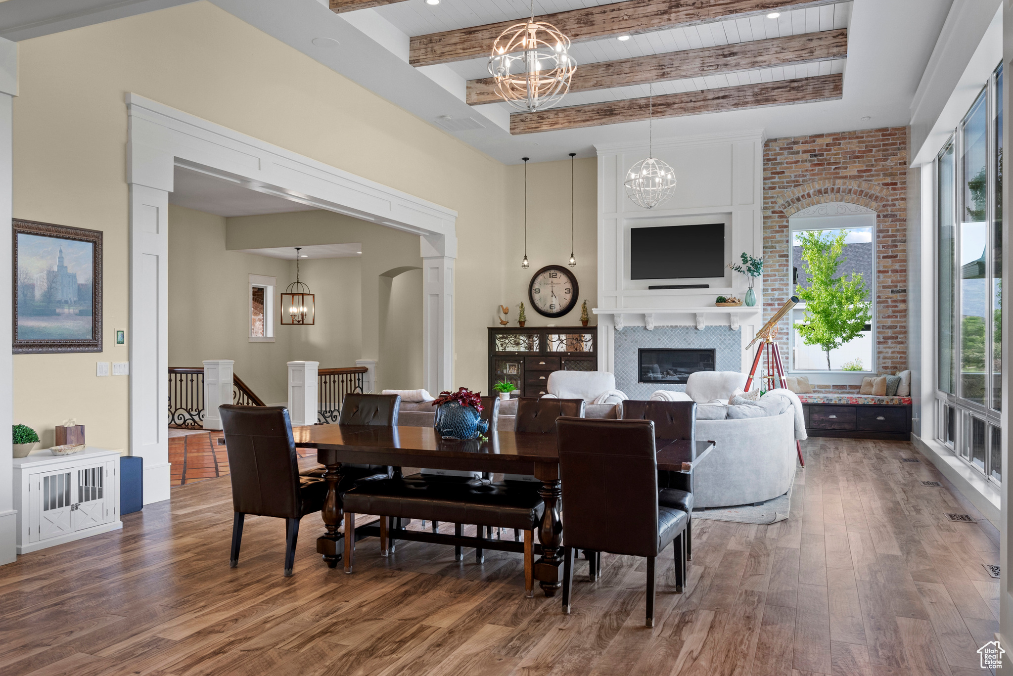 HILLCREST - Residential