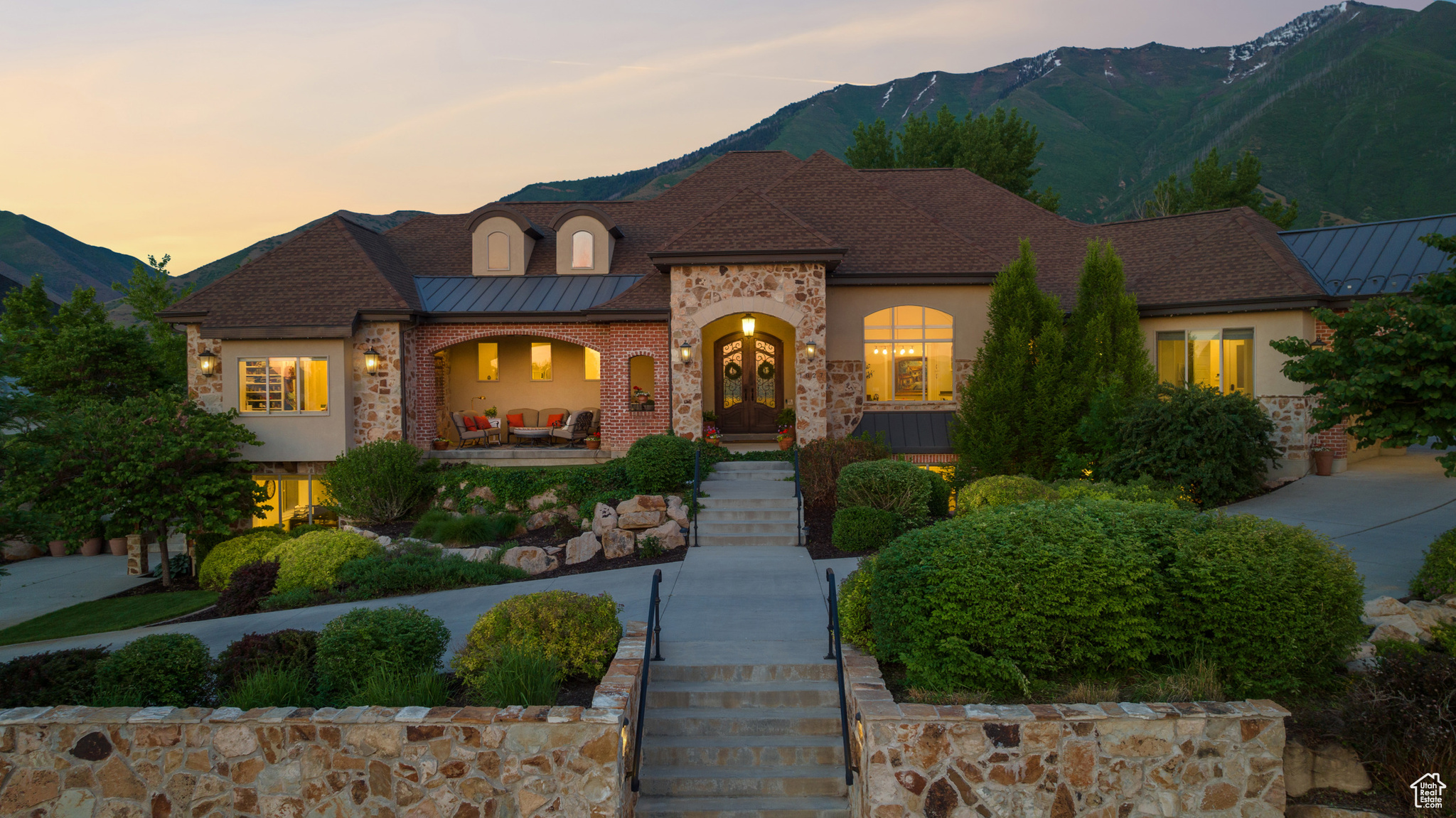 HILLCREST - Residential