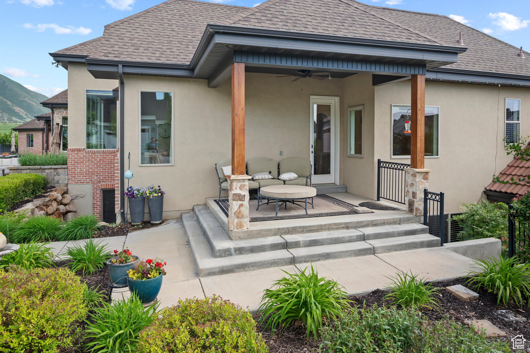 HILLCREST - Residential