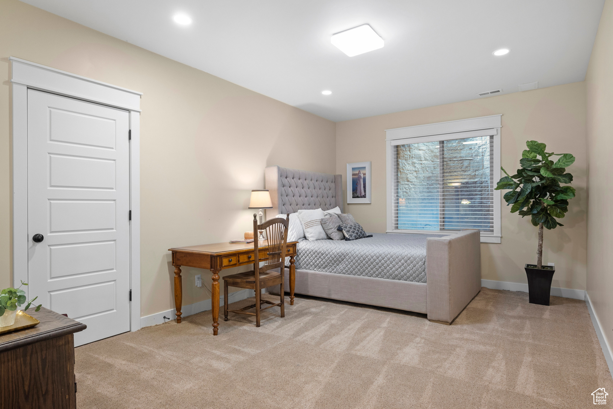 HILLCREST - Residential
