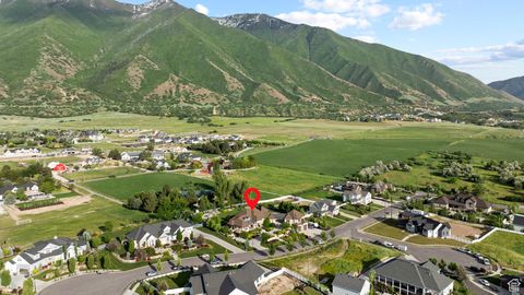 Tiny photo for 1827 S HILLCREST CIR, Mapleton, UT 84664 (MLS # 2089735)