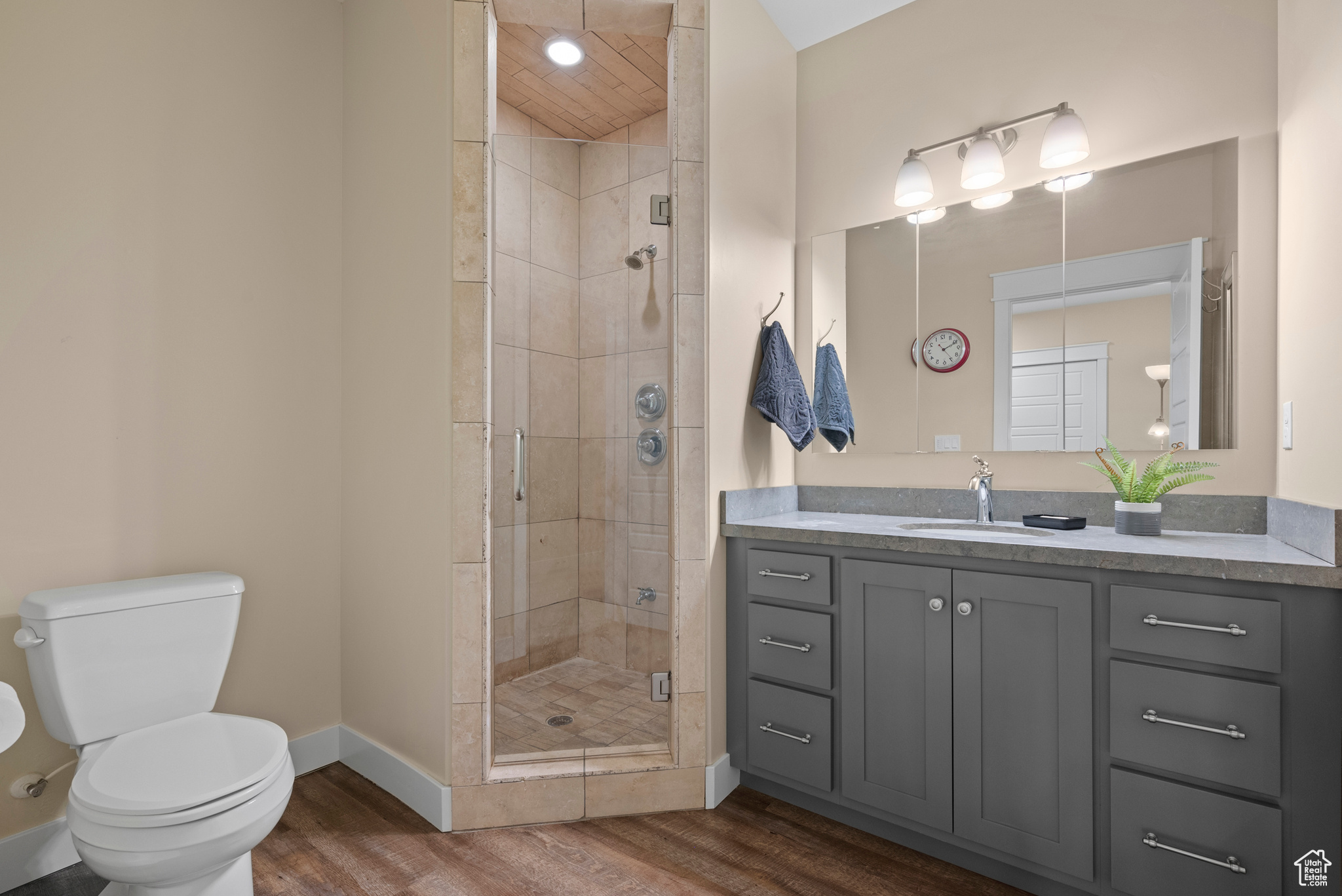 HILLCREST - Residential