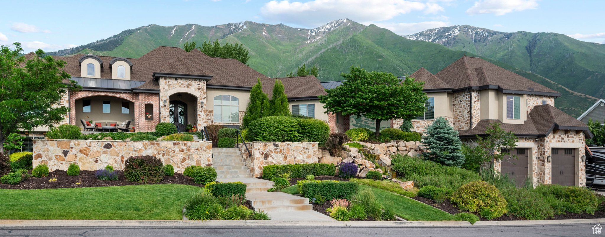 HILLCREST - Residential