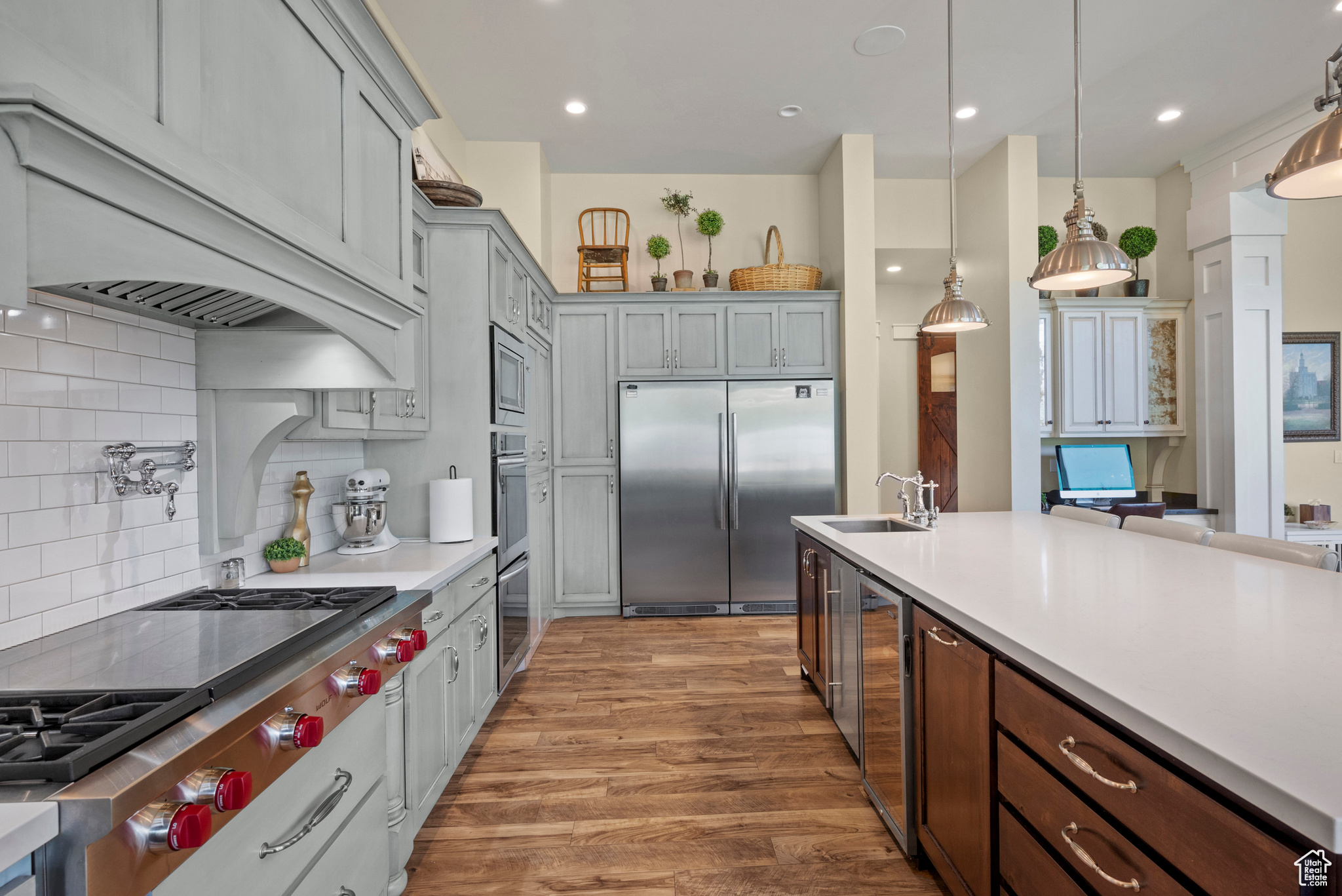 HILLCREST - Residential