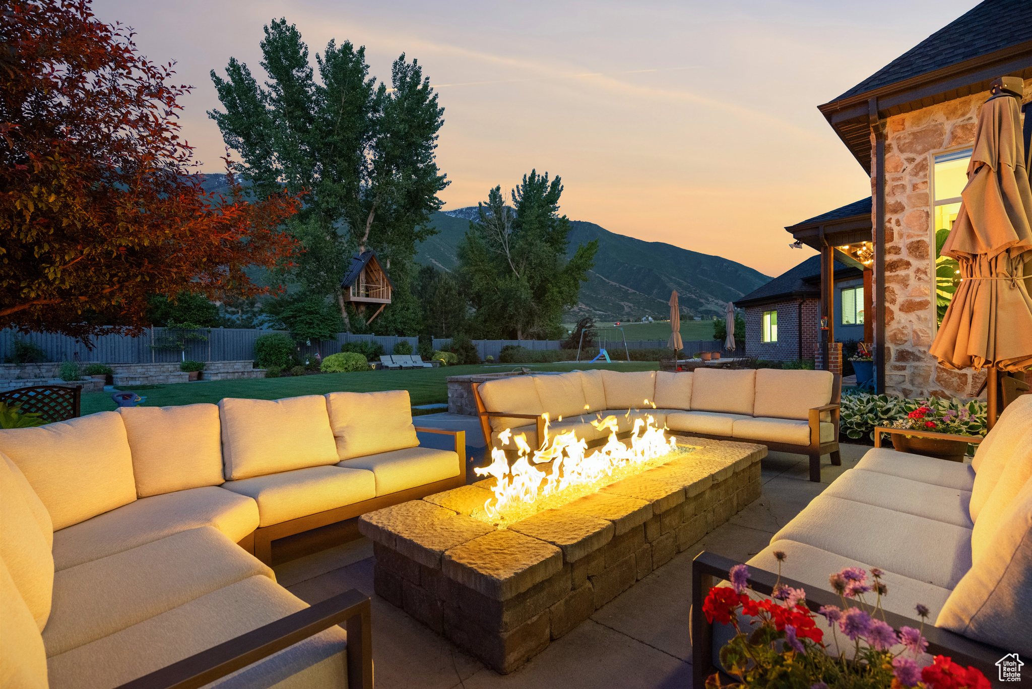 HILLCREST - Residential