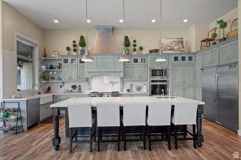 Tiny photo for 1827 S HILLCREST CIR, Mapleton, UT 84664 (MLS # 2089735)