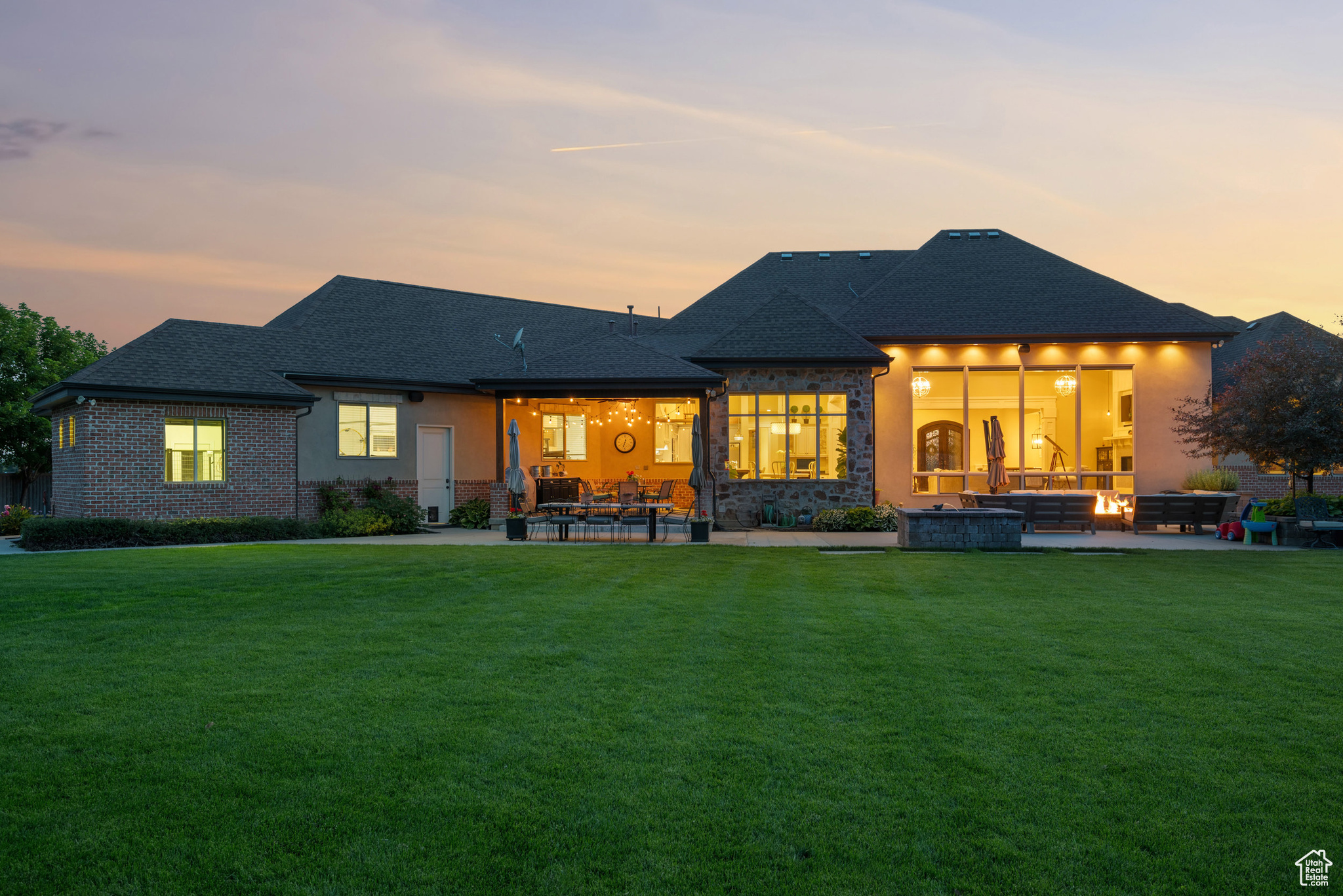HILLCREST - Residential