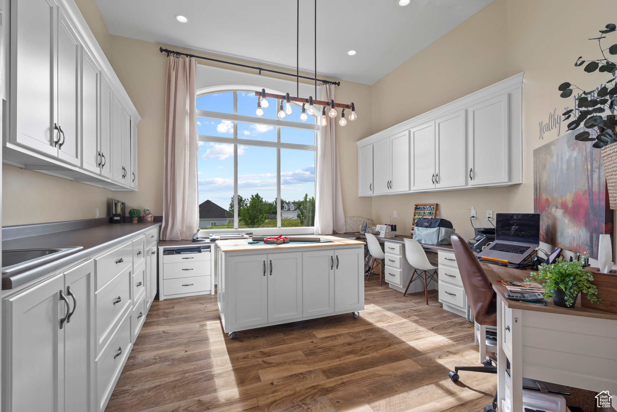 HILLCREST - Residential