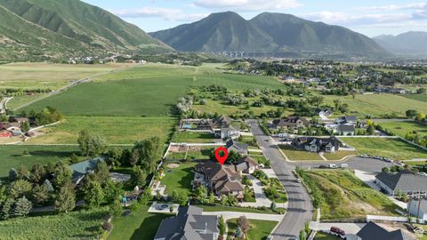 Tiny photo for 1827 S HILLCREST CIR, Mapleton, UT 84664 (MLS # 2089735)